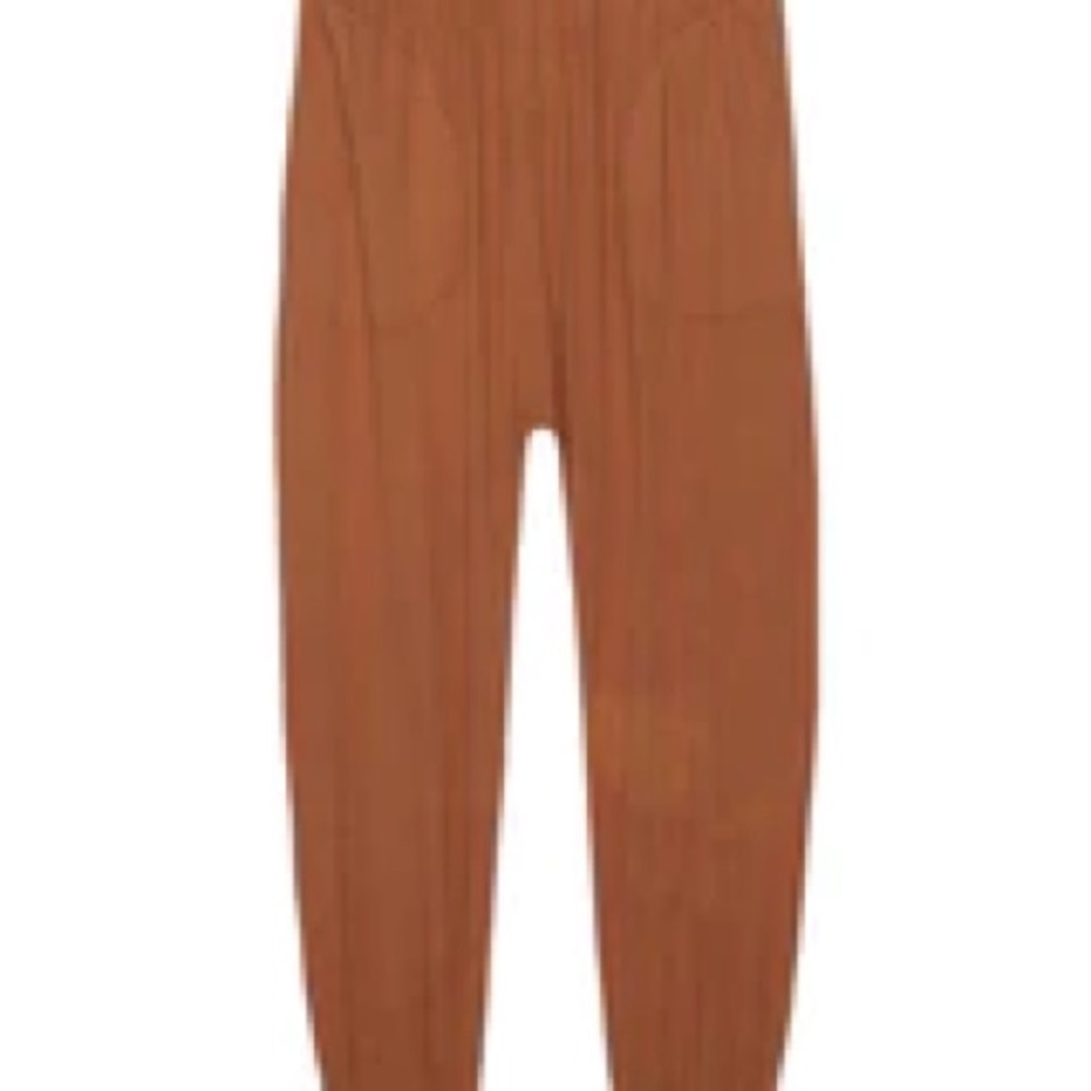 The Great. Jersey joggers in canyon